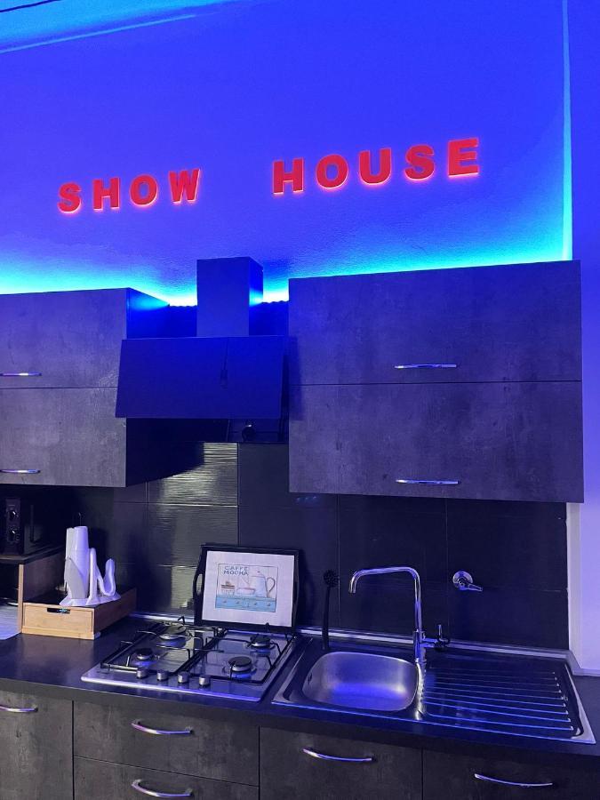 Show House Torino Exterior foto